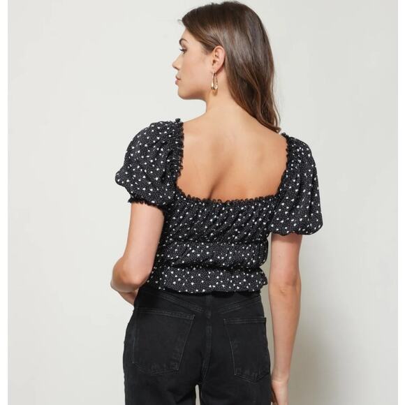 LINE AND DOT Leah Top Size Extra Small Floral Black Peplum Smocked NWT Cropped - Picture 2 of 12